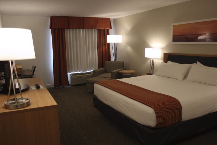 Room 4 of 45