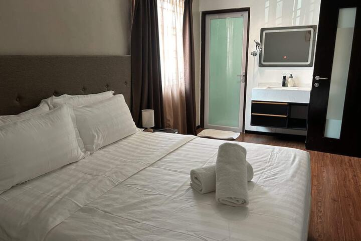 Room 19 of 80