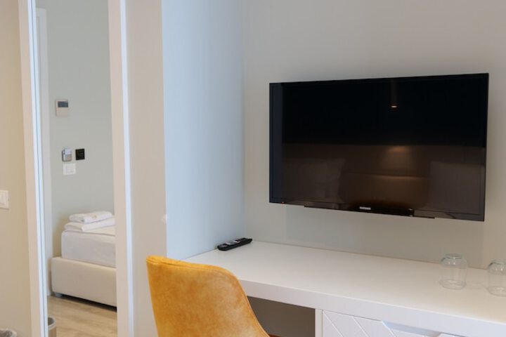 Room 17 of 171