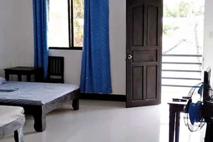 Room 7 of 19