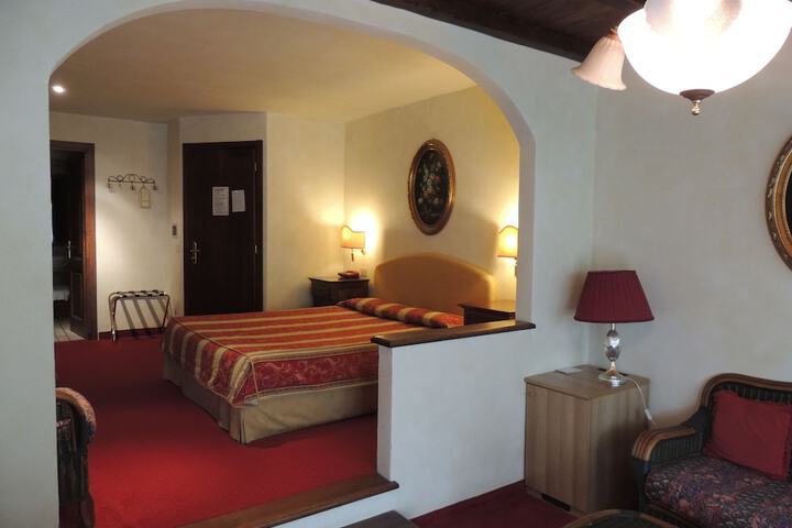 Room 8 of 51