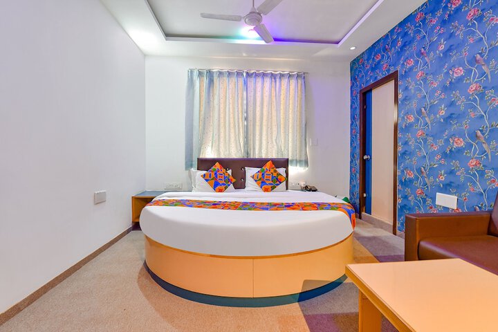 Room 16 of 27