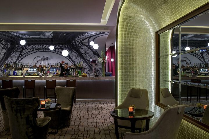 Lounge 89 of 113