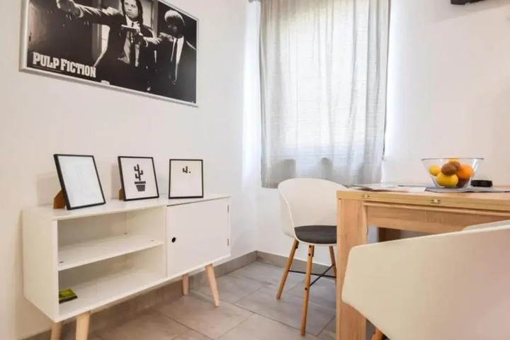 Room 5 of 23