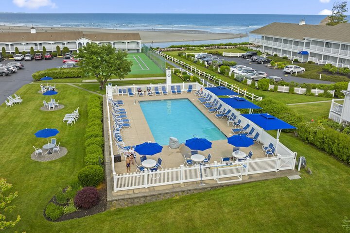 Pool 144 of 176