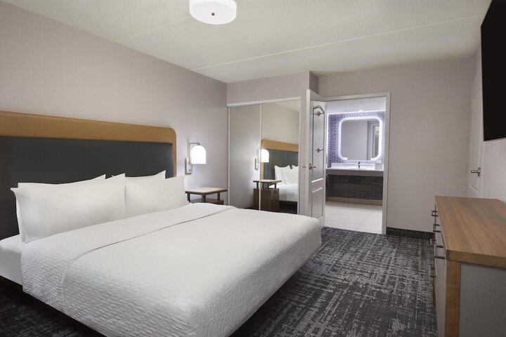 Room 12 of 46