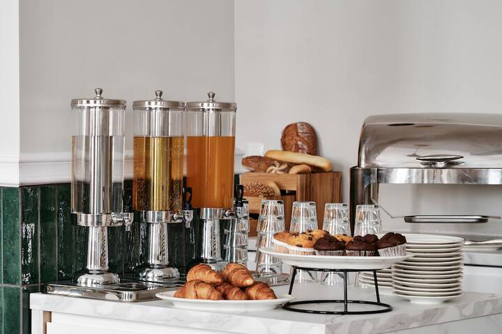 Breakfast/Coffee Service 49 of 70
