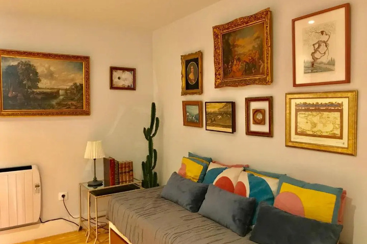 Room 2 of 20
