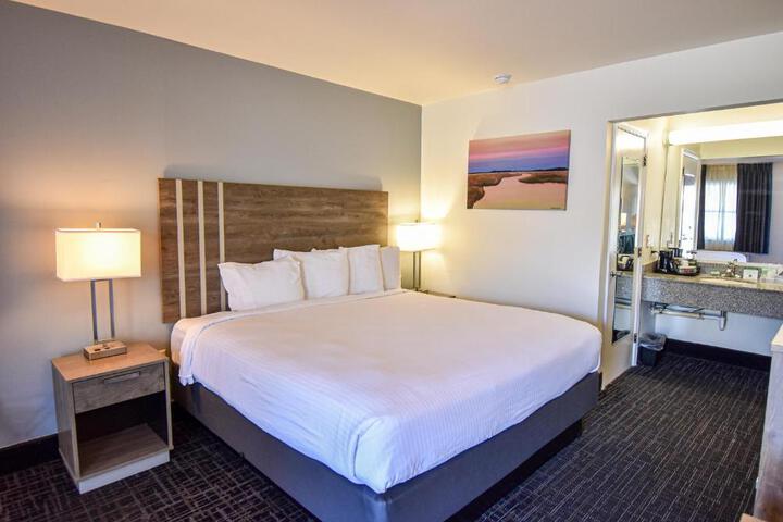 2 Double Beds (1 of 8)