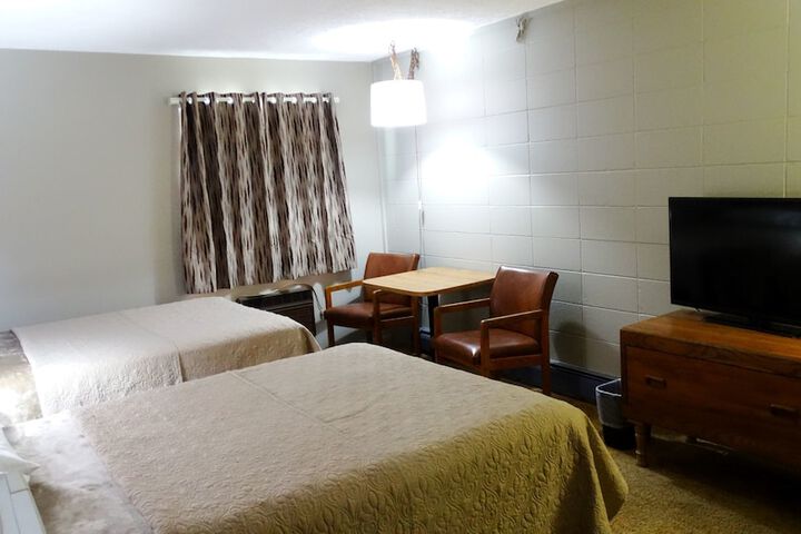 Double Room with 2 Double Beds (2 of 8)