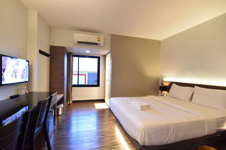 Room 13 of 50