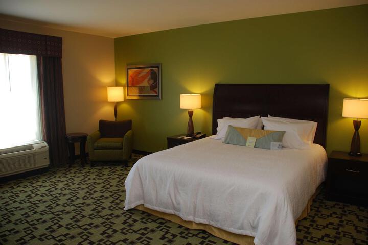 1 King Bed (5 of 12)