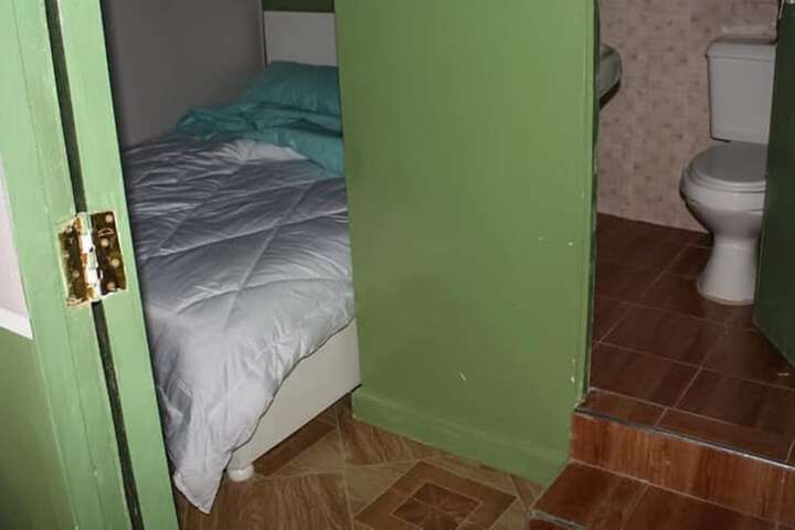 Room 11 of 23
