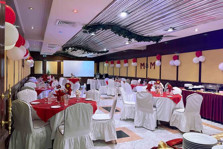 Ballroom/Hall 29 of 31
