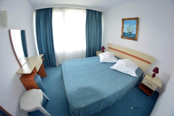 Room 12 of 42