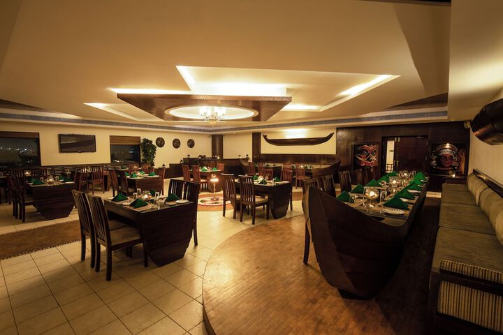 Dining 37 of 74