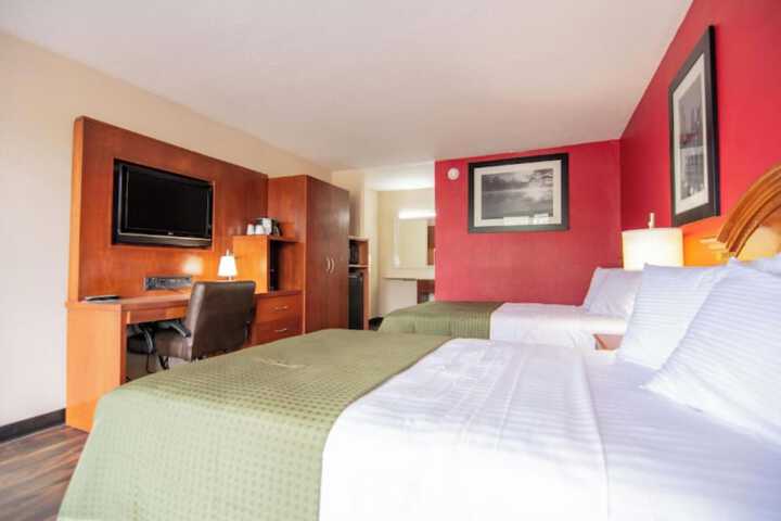 Room 13 of 21