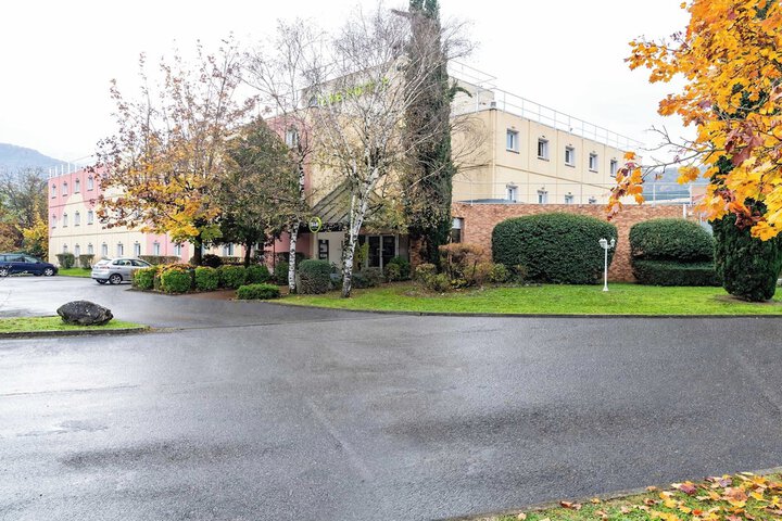 B & B Hotel Grenoble Université 2 in Gieres