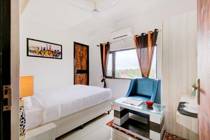 Room 5 of 19
