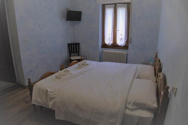 Room 16 of 34