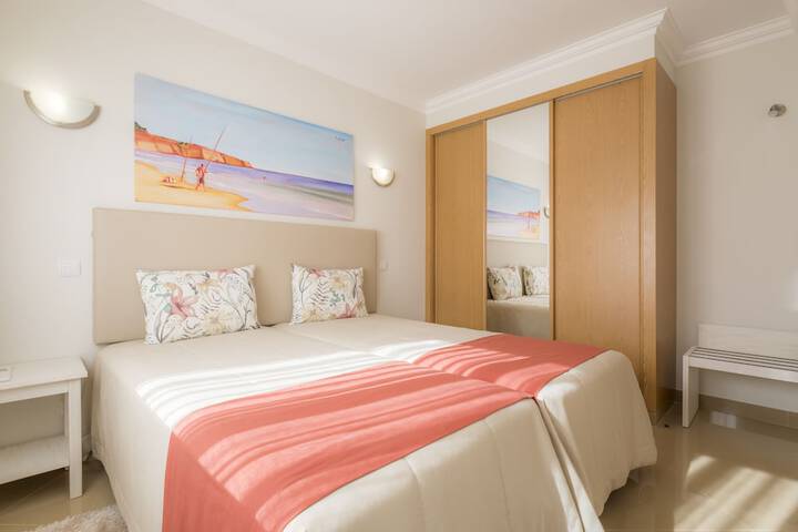 Room 7 of 70