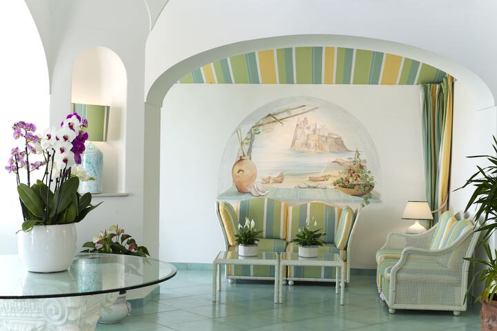 Entrance & Lobby