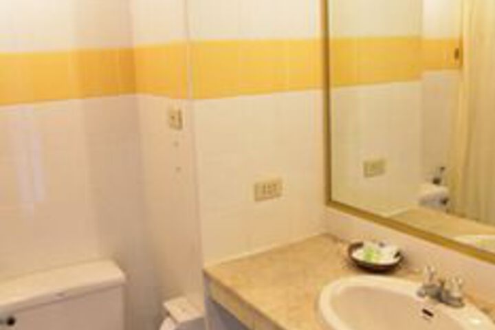 Room 2 of 37