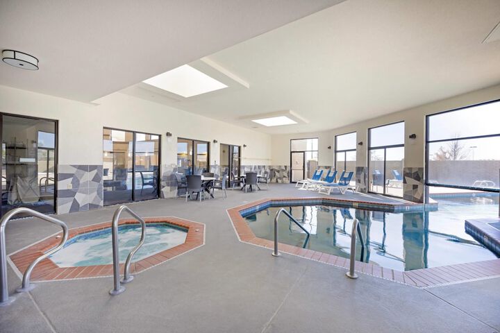 Hotel Pool