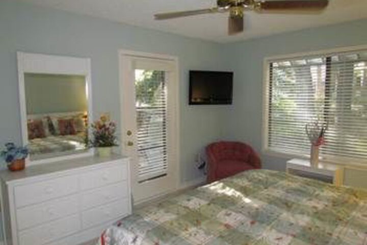 Room 7 of 25