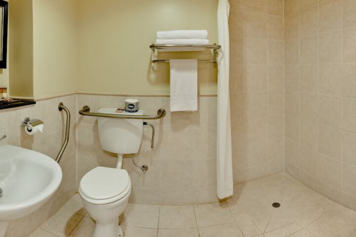 Room 12 of 30