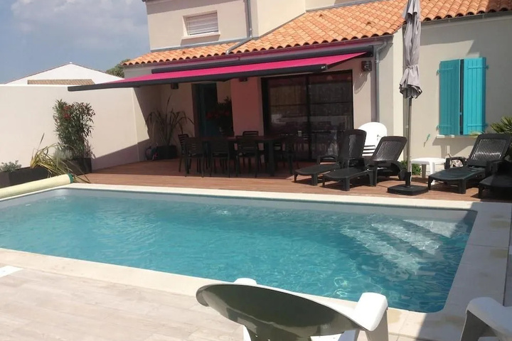 Pool 8 of 12