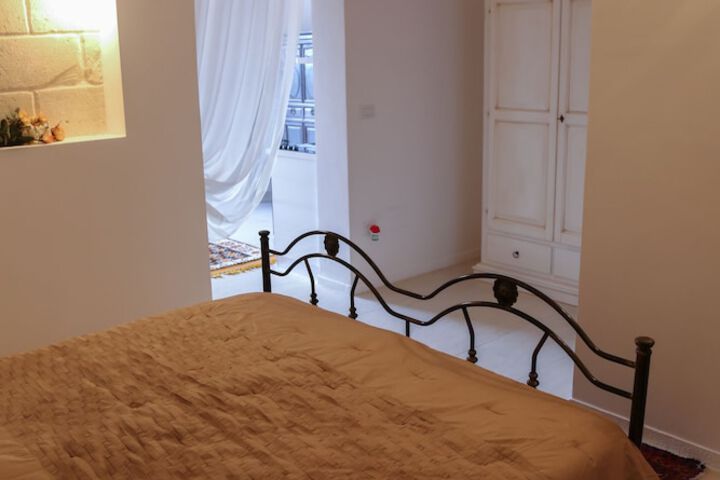 Room 14 of 35