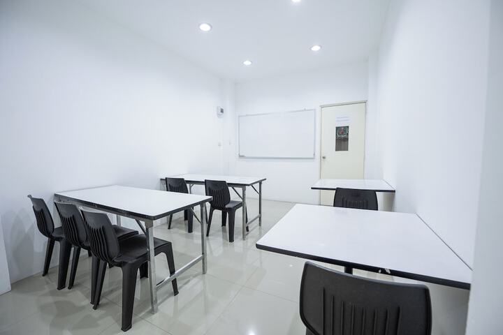 Business Center 79 of 83