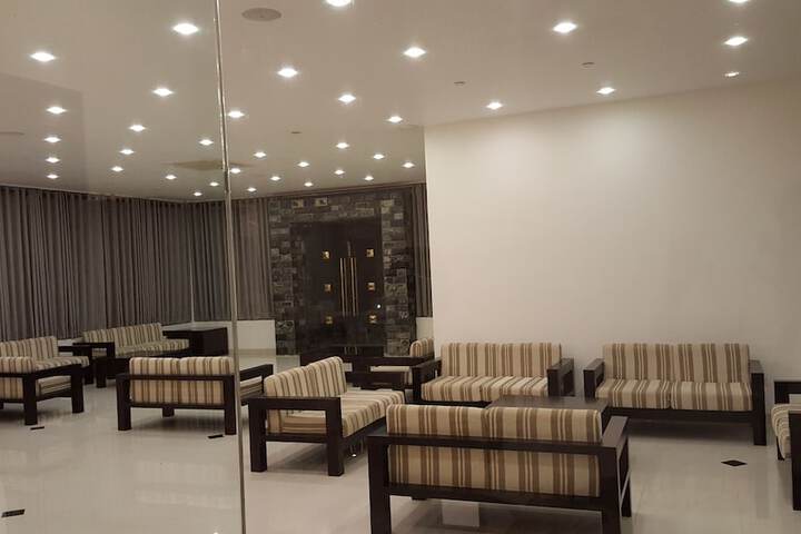 Hotel Interior 4 of 39