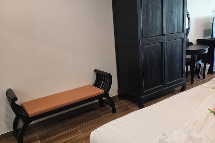Room 72 of 110