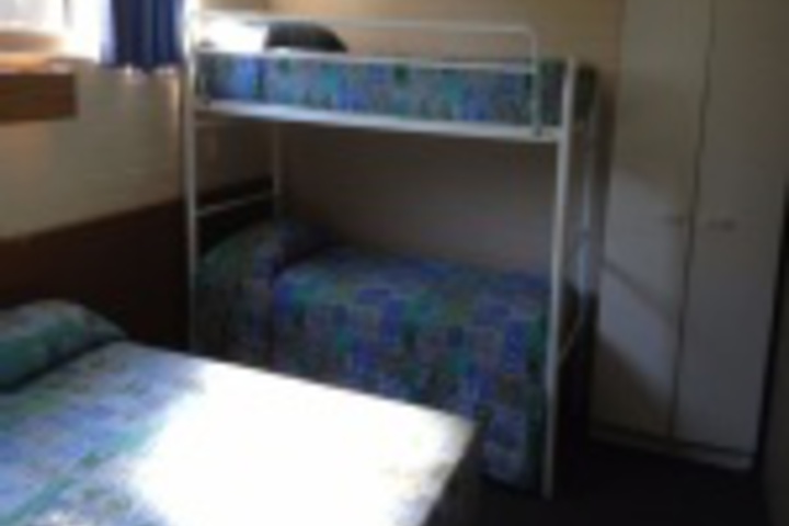 Room 37 of 144