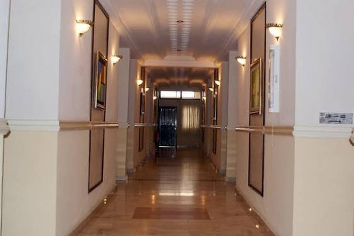 Ballroom/Hall 11 of 16
