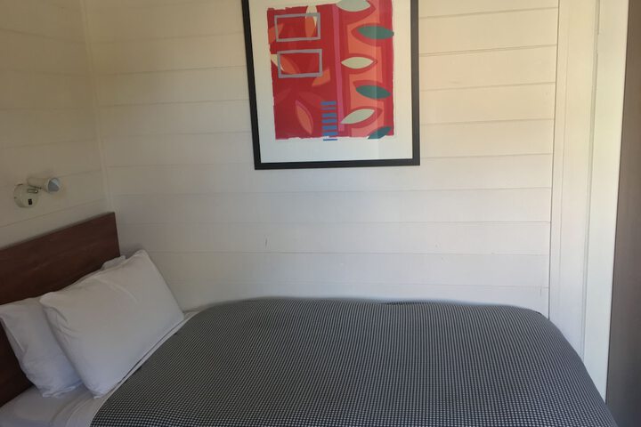 Room 16 of 43