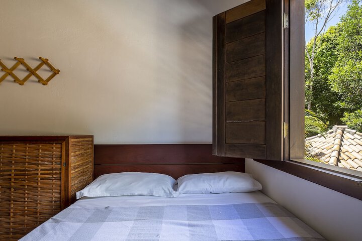 Room 5 of 36
