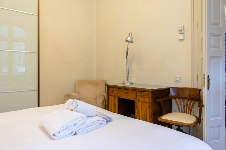 Room 10 of 36