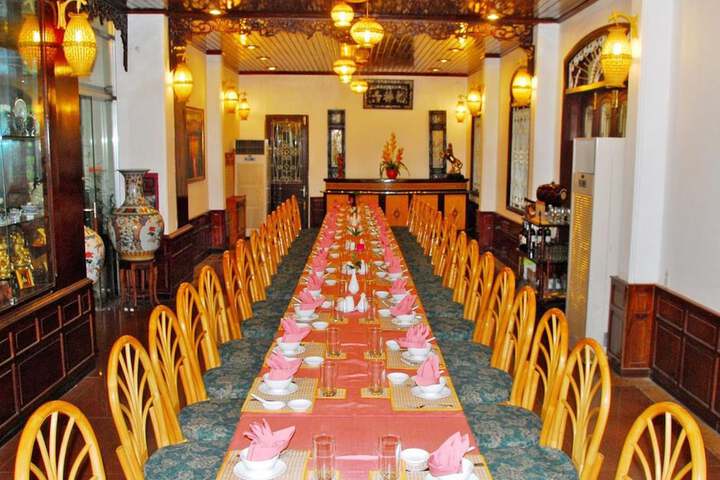 Dining Photos