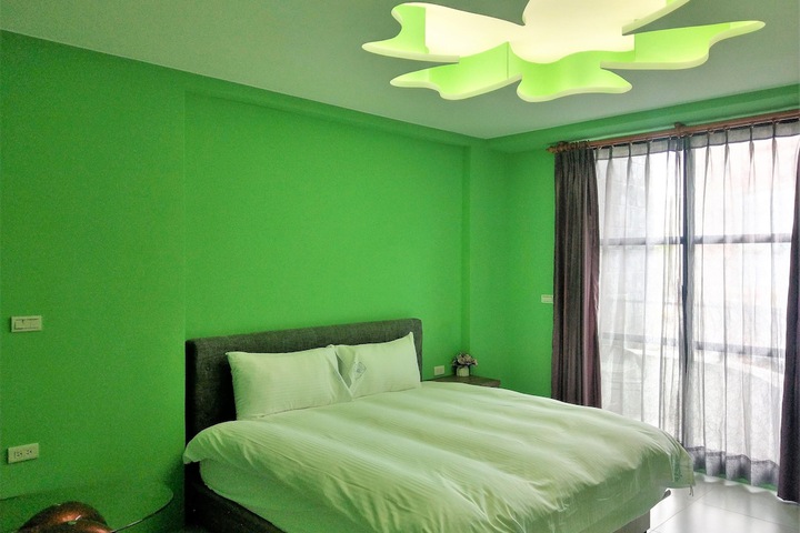 Room 40 of 99