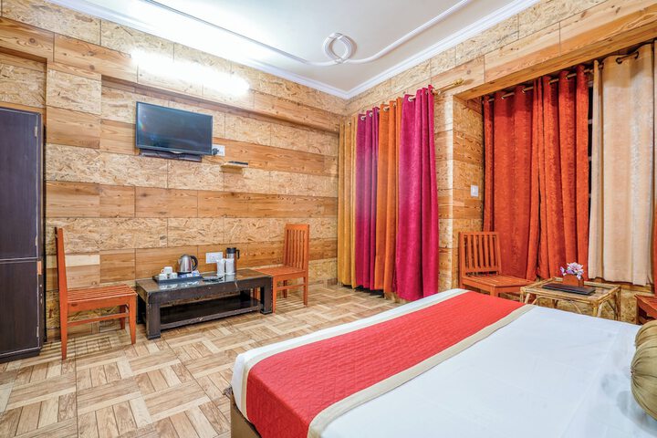 Room 35 of 72