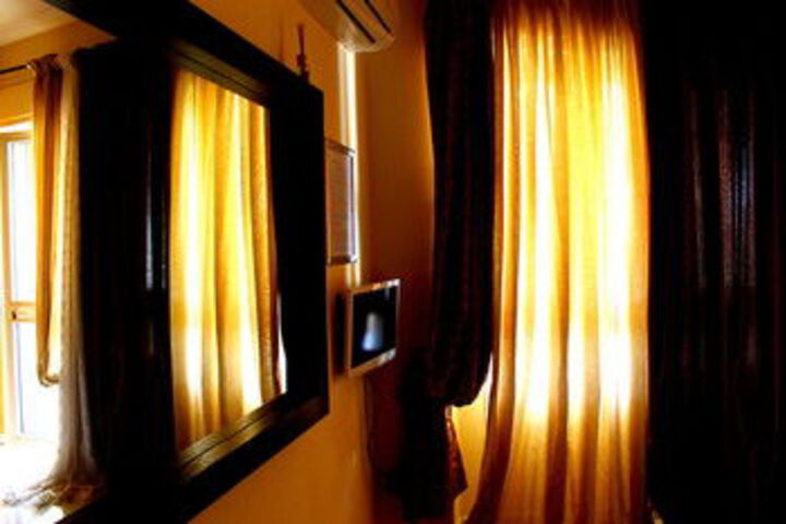 Room 98 of 191