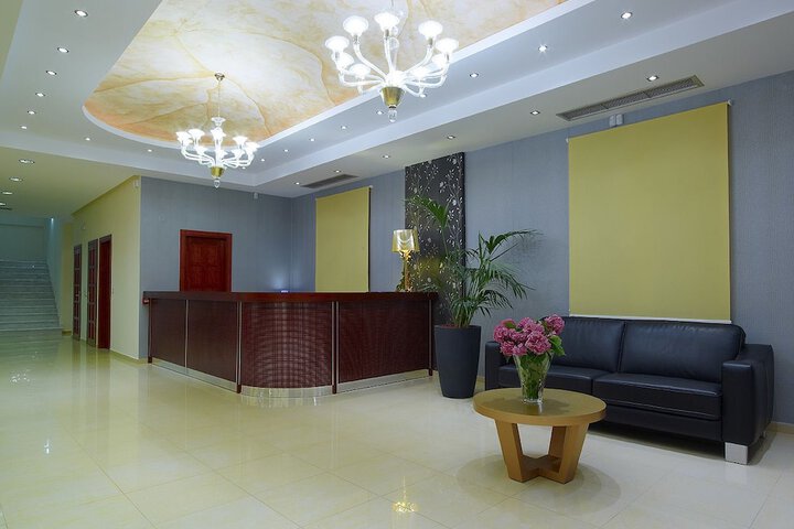 Guest Lobby
