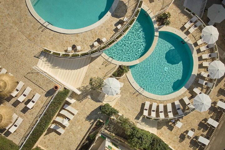 Pool 47 of 108
