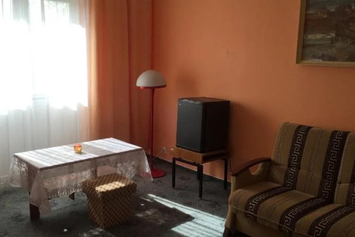 Room 9 of 21