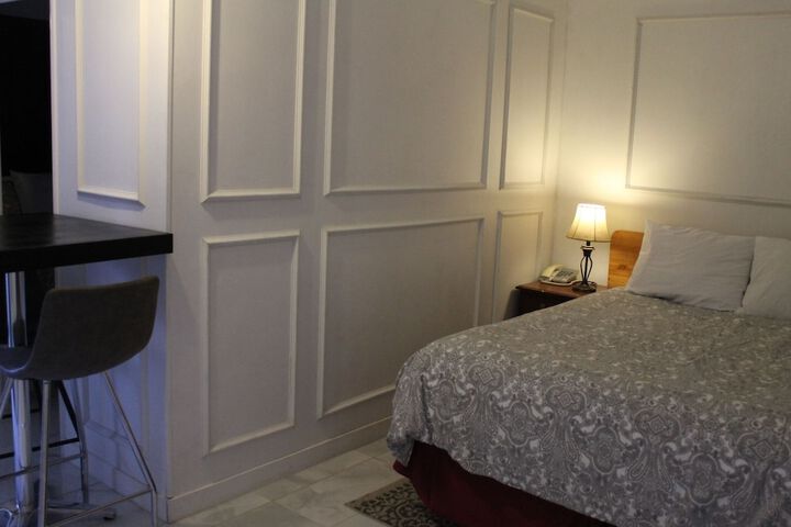 Room 16 of 29