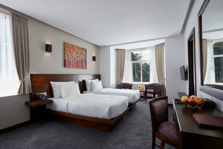 Room 4 of 72