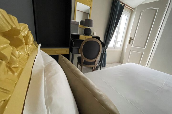 Room 19 of 40